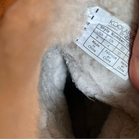 Koolaburra by Ugg tan shearling boots size 6 - Picture 2 of 11